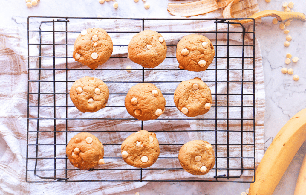 Cookies on a baking rack Cookies on a baking rack