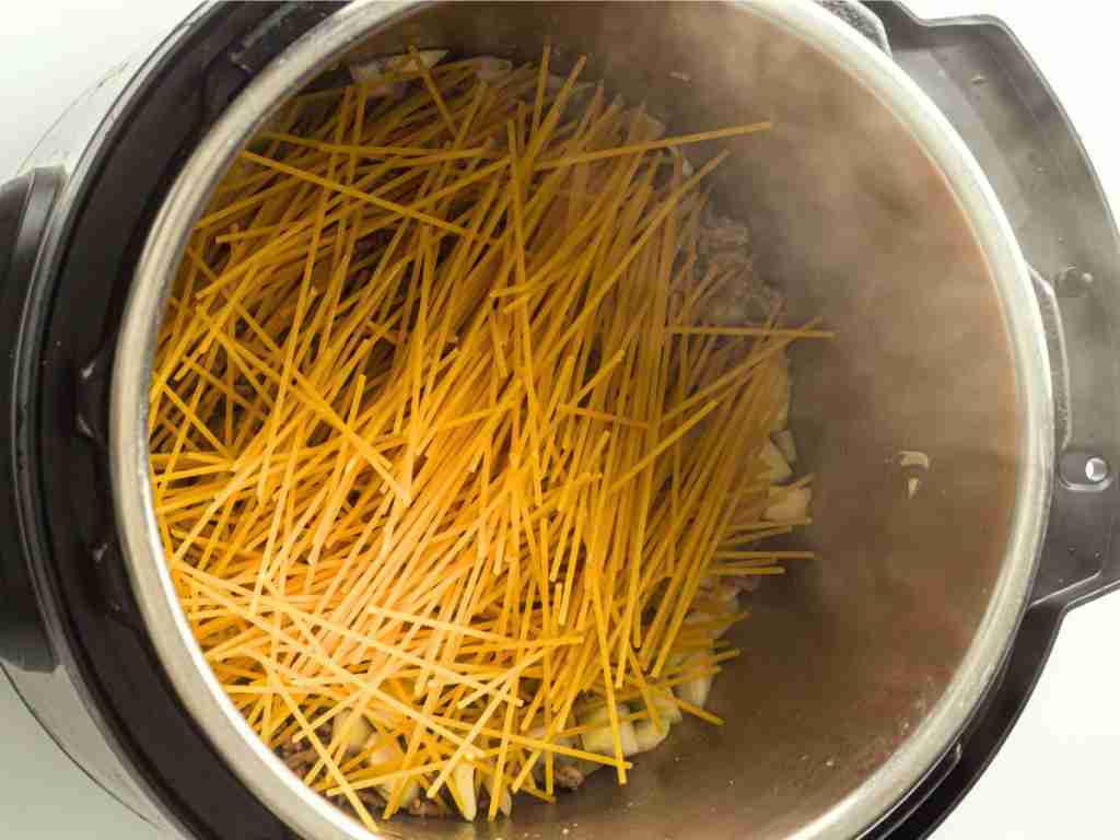 How to use an Instant Pot cooking spaghetti in an instant pot